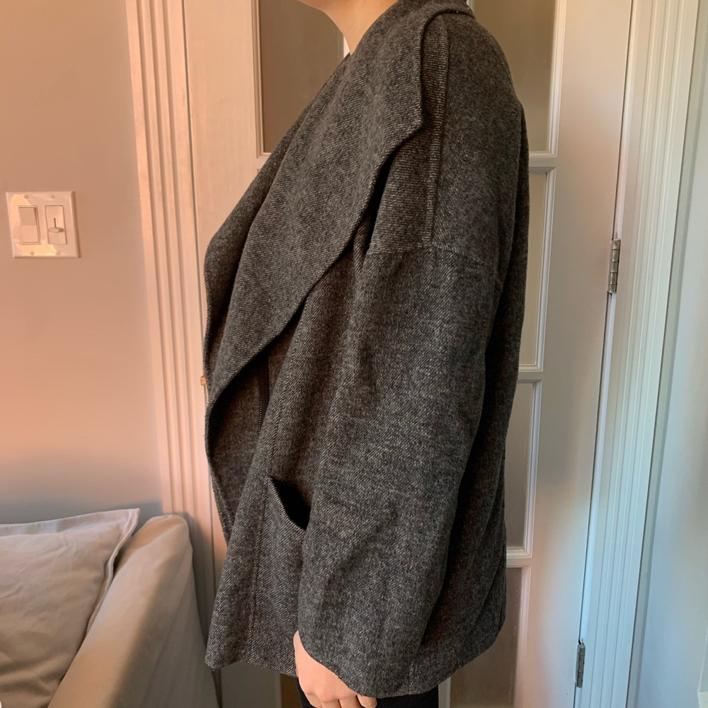 Zara Jacket - Picture 2 of 7